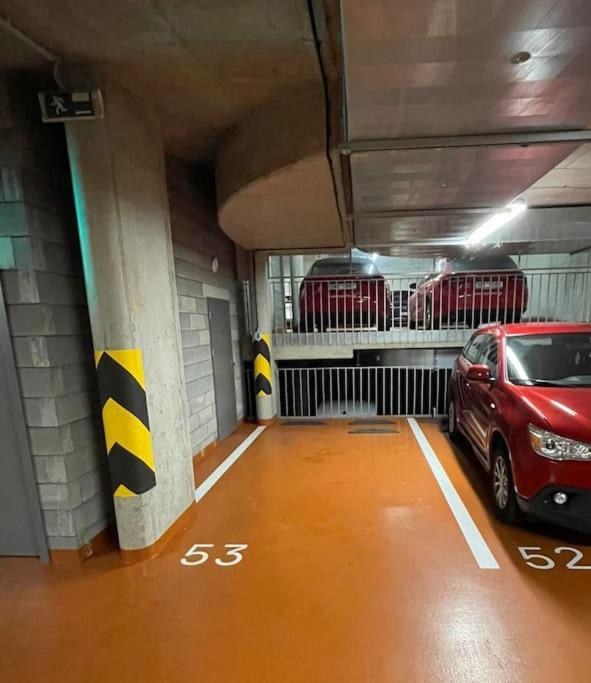 On-site Free Parking, 12 To Min Centre, Supermarket * Praga