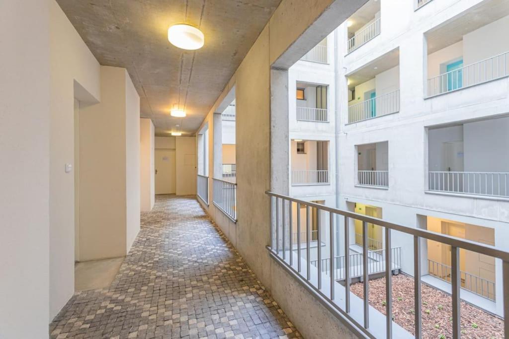 On-site Free Parking, 12 To Min Centre, Supermarket Apartamento *